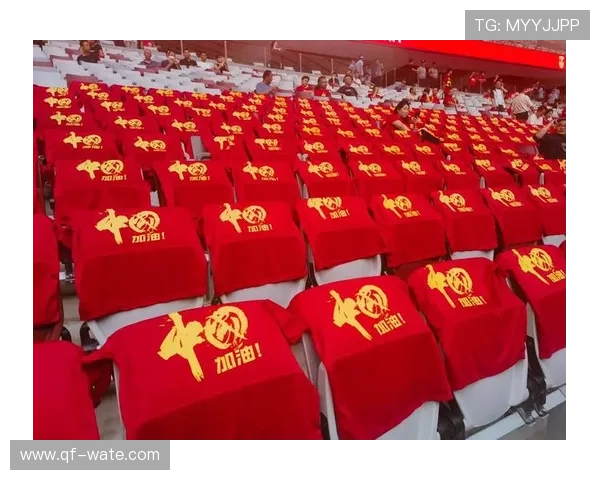 国足逆转取胜点燃球迷激情全场高唱助威展现团队拼搏精神