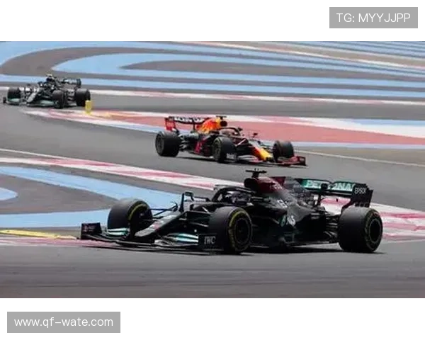 F1赛季最新动态：车手争夺激烈 新技术引领赛道革命