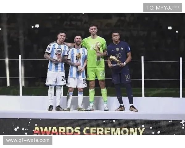 世界杯决赛惊心动魄,梅西领衔阿根廷逆转法国夺冠,历史再改写 世界杯决赛惊心动魄,梅西领衔阿根廷逆转法国夺冠,历史再改写