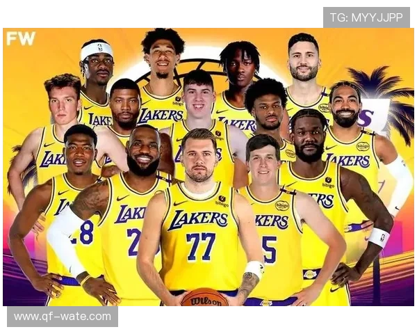 NBA新赛季开启：超级巨星纷纷迎来挑战，球队阵容调整引发赛季新看点